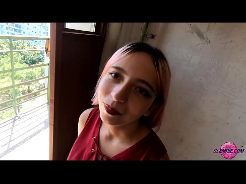 ❤️ Student Sensual suger en främling i Outback - sperma i ansiktet ❤️ Vacker porr at us ❌️